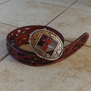 Ariat 34 inch brown belt